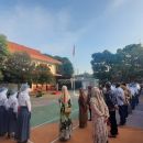 PENGHARGAAN DARI YWKA BAGI SISWA YANG DITERIMA MASUK PTN