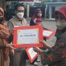 PENGHARGAAN DARI YWKA BAGI SISWA YANG DITERIMA MASUK PTN